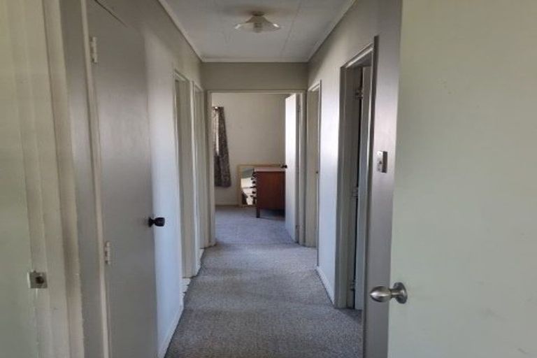 Photo of property in 1 Silkwood Lane, Melville, Hamilton, 3206