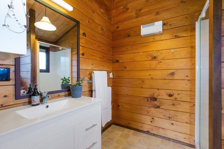 Photo of property in 30 Observatory Close, Whitby, Porirua, 5024