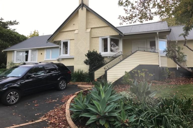 Photo of property in 16 Bridge View Road, Birkenhead, Auckland, 0626