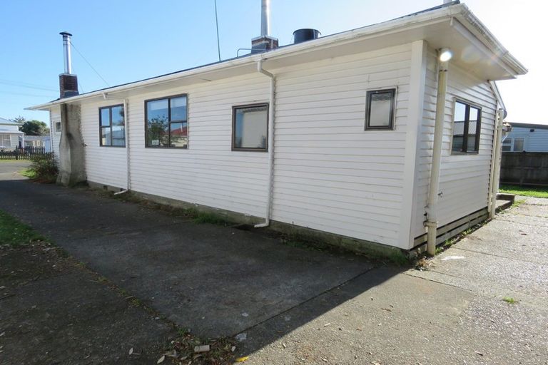 Photo of property in 145 Romilly Street, Westport, 7825