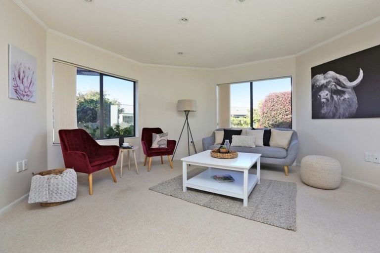 Photo of property in 34 Kensington Drive, Taradale, Napier, 4112
