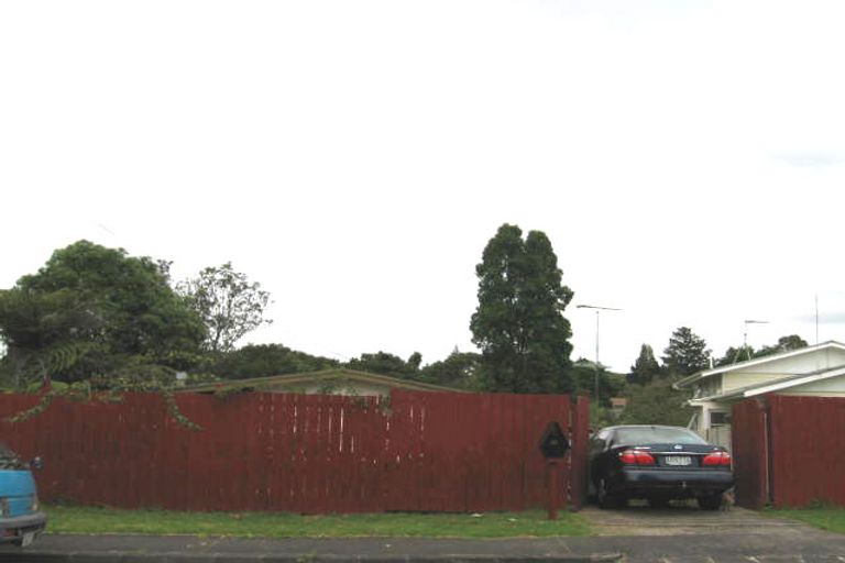 Photo of property in 42 Chippendale Crescent, Birkdale, Auckland, 0626