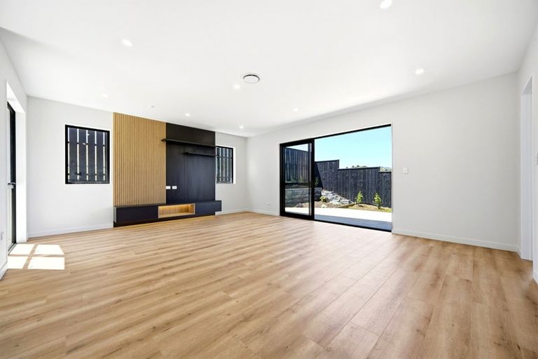 Photo of property in 76 Huanui Drive, Wainui, 0992
