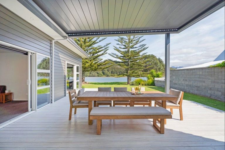 Photo of property in 103 Patuwai Drive, Whangamata, 3620
