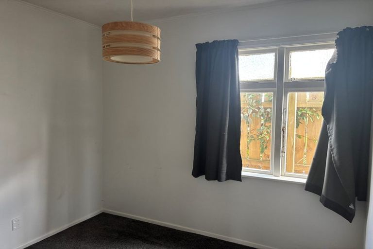 Photo of property in 2 Naughton Terrace, Kilbirnie, Wellington, 6022