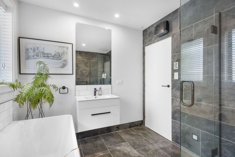 Photo of property in 40 Dee Street, St Albans, Christchurch, 8014