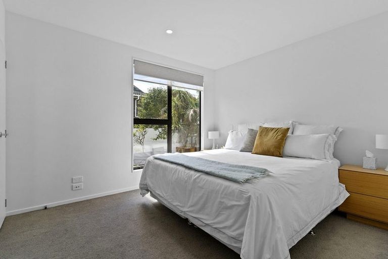 Photo of property in 25/82 East Coast Road, Milford, Auckland, 0620