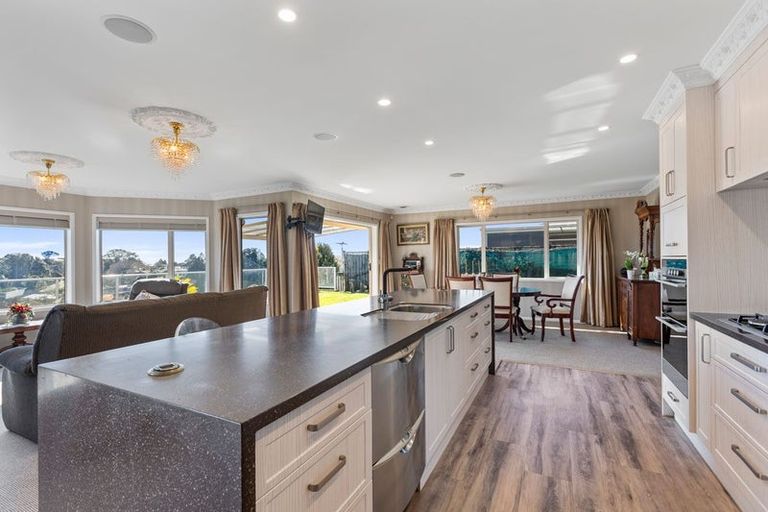 Photo of property in 9a Manukaka Heights, Hurdon, New Plymouth, 4310