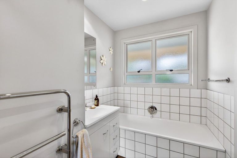 Photo of property in 729 Maxville Drive, Parkvale, Hastings, 4122