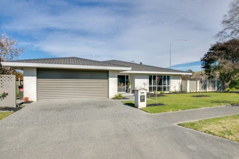 Photo of property in 2 Fern Grove, Taradale, Napier, 4112