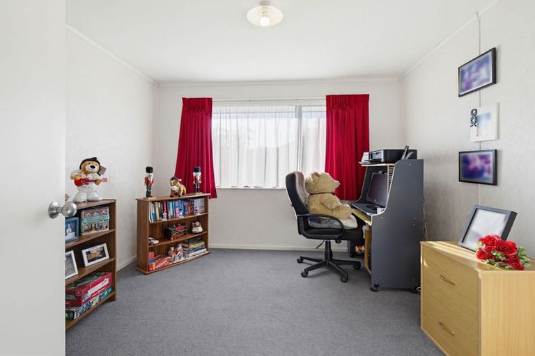 Photo of property in 47 Meridian Grove, Kelvin Grove, Palmerston North, 4414