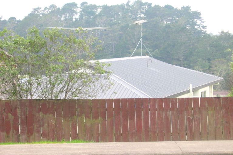 Photo of property in 121 Don Buck Road, Massey, Auckland, 0614