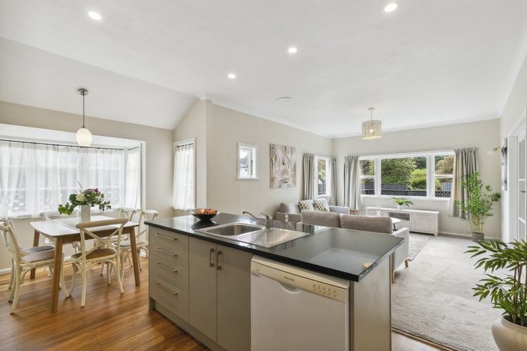 Photo of property in 337 Karori Road, Karori, Wellington, 6012