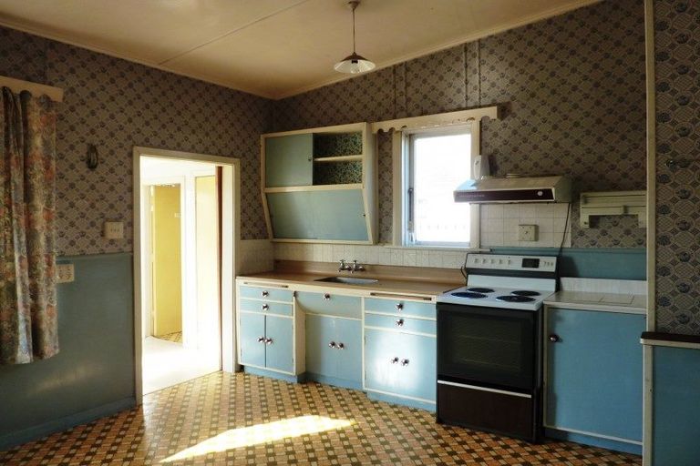 Photo of property in 53 Peel Street, Westport, 7825