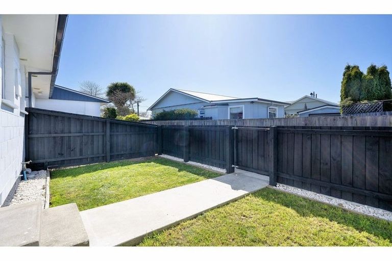 Photo of property in 4/108 Edward Avenue, Edgeware, Christchurch, 8013