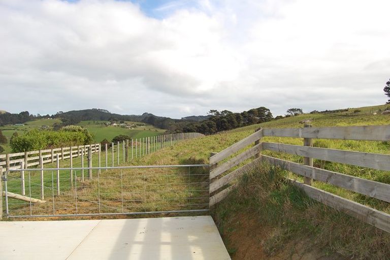 Photo of property in Tawa Road, Kumeu, 0891