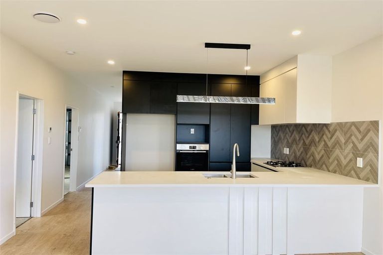 Photo of property in 12 Woven Place, Karaka, 2113