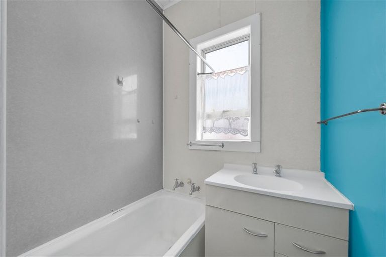 Photo of property in 188 South Road, Hawera, 4610