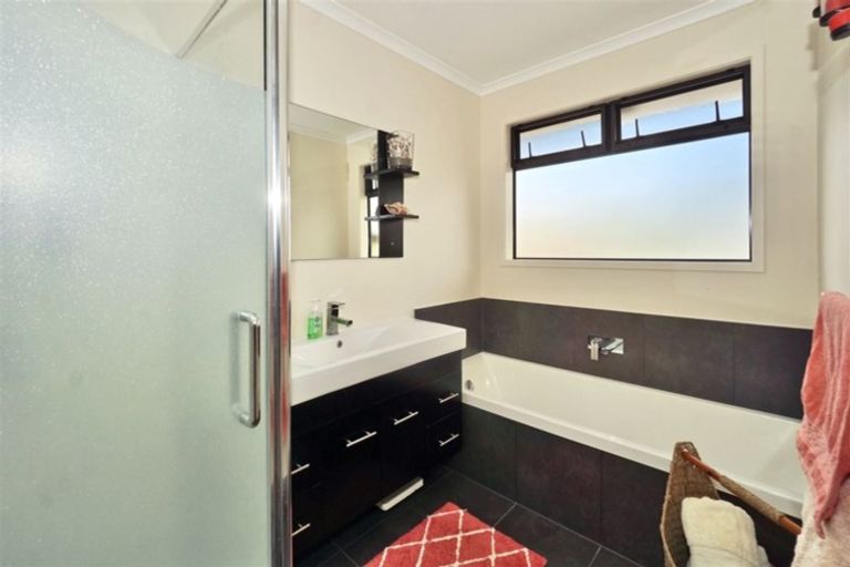 Photo of property in 43 Norm Freeman Drive, Te Puke, 3119