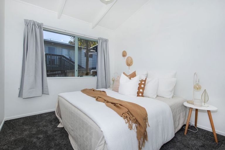 Photo of property in 2/35 Station Road, Te Kamo, Whangarei, 0112