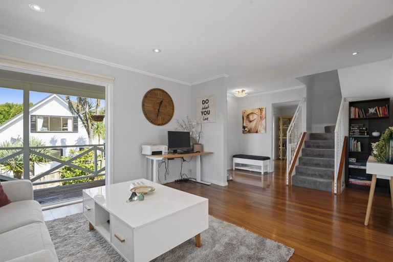 Photo of property in 12 Regia Close, Half Moon Bay, Auckland, 2012