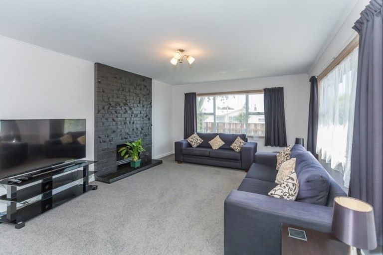 Photo of property in 25 Strathmore Avenue, Levin, 5510