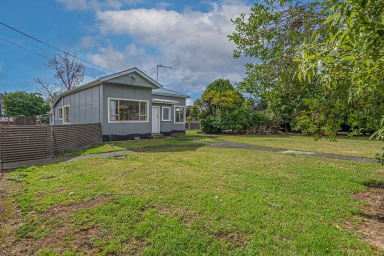 Photo of property in 9-15 Nikau Street, Tokomaru, Palmerston North, 4474
