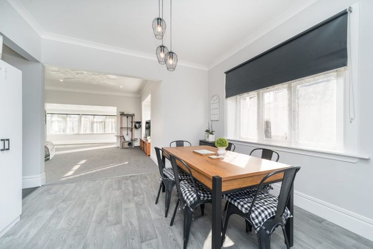 Photo of property in 38 Argyle Avenue, Takaro, Palmerston North, 4410