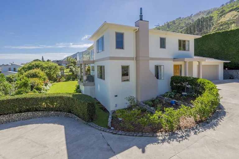 Photo of property in 115 Winara Avenue, Waikanae, 5036