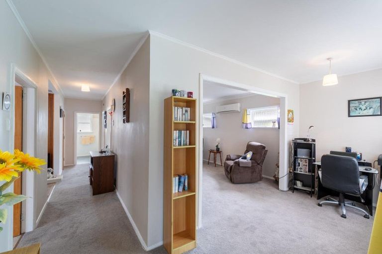Photo of property in 6 Willow Grove, Ebdentown, Upper Hutt, 5018