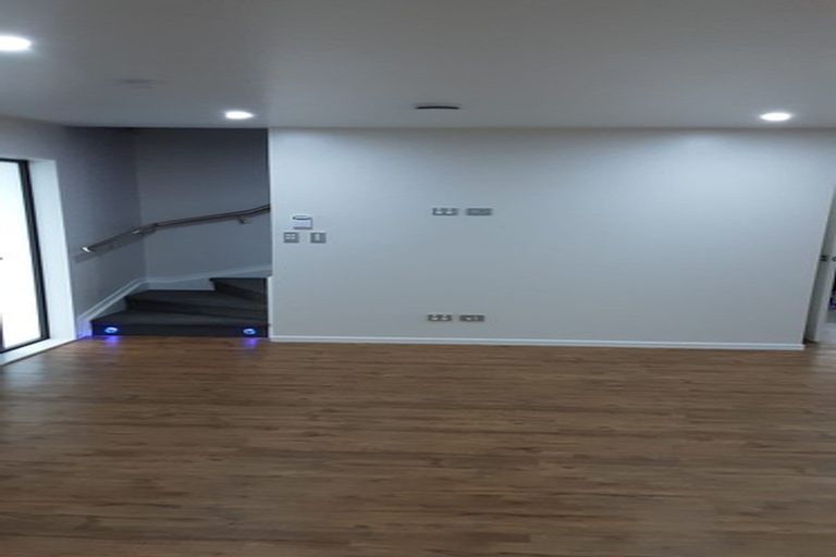 Photo of property in 1/8 Bowater Place, Manurewa, Auckland, 2102