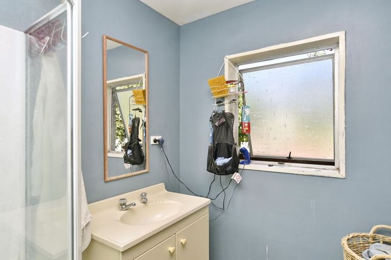 Photo of property in 1/17 Frensham Crescent, Woolston, Christchurch, 8062