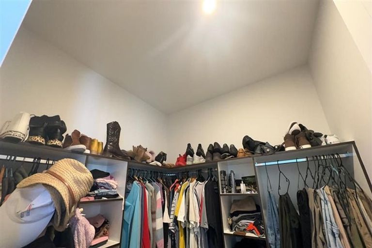 Photo of property in 84 Taikura Avenue, Red Beach, 0932