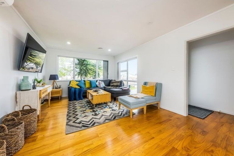 Photo of property in 17 President Avenue, Papakura, 2110