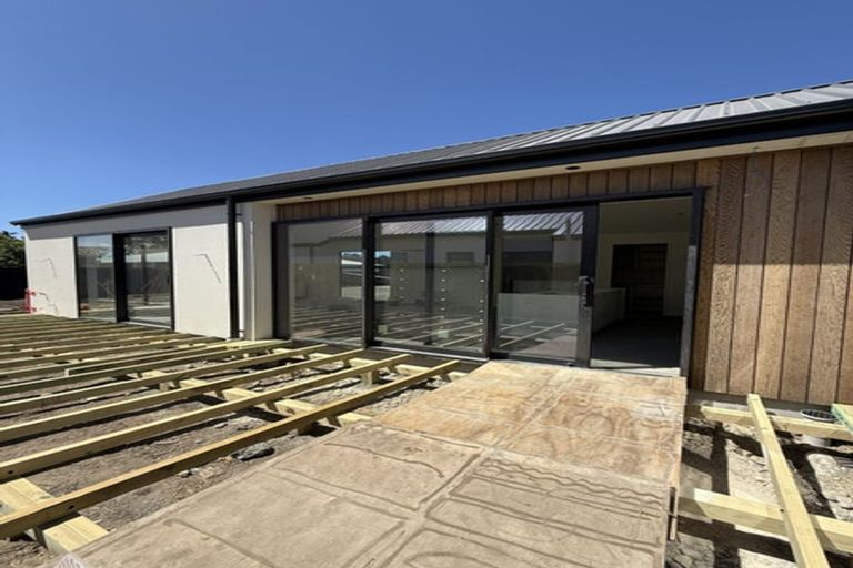 Photo of property in 120 Aorangi Road, Bryndwr, Christchurch, 8053
