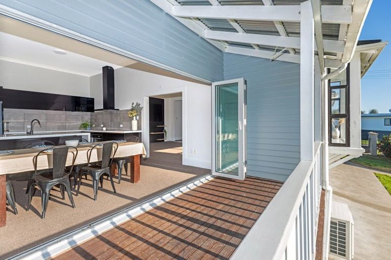 Photo of property in 2 Cobden Street, Gisborne, 4010