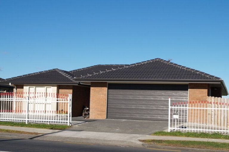 Photo of property in 528 Massey Road, Mangere, Auckland, 2022