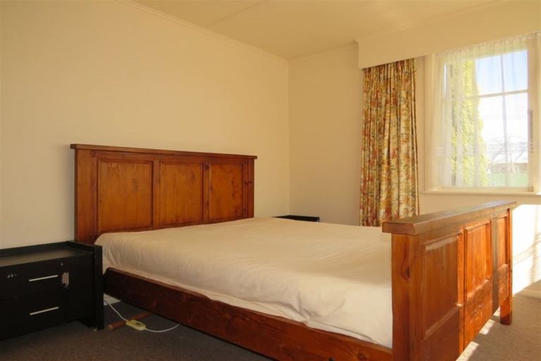 Photo of property in 76 Tiro Tiro Road, Levin, 5510