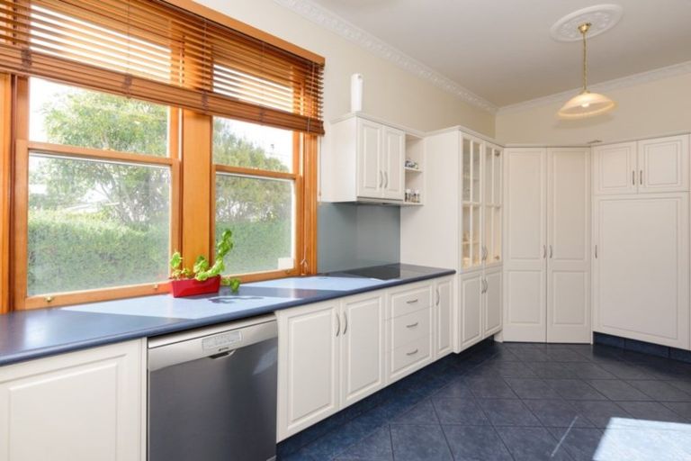 Photo of property in 102 Arthur Street, Blenheim, 7201