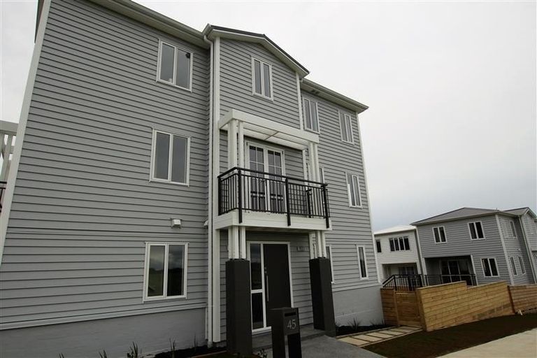 Photo of property in 40 Fernly Rise, Flat Bush, Auckland, 2019