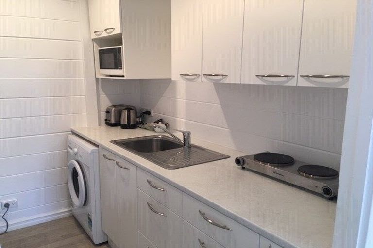 Photo of property in 174 Lakeside Drive, Orewa, 0931