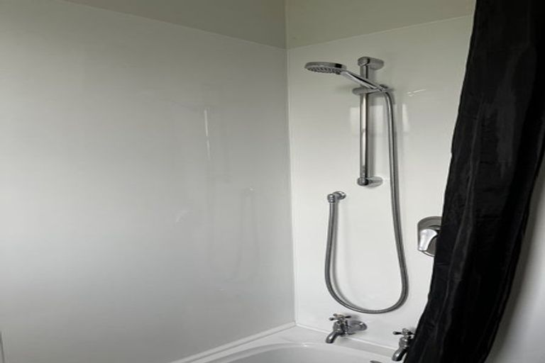 Photo of property in 30 Ealing Street, Redwood, Christchurch, 8051