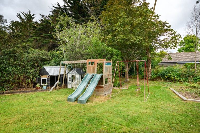 Photo of property in 212 Polson Hill Drive, Aokautere, Palmerston North, 4471