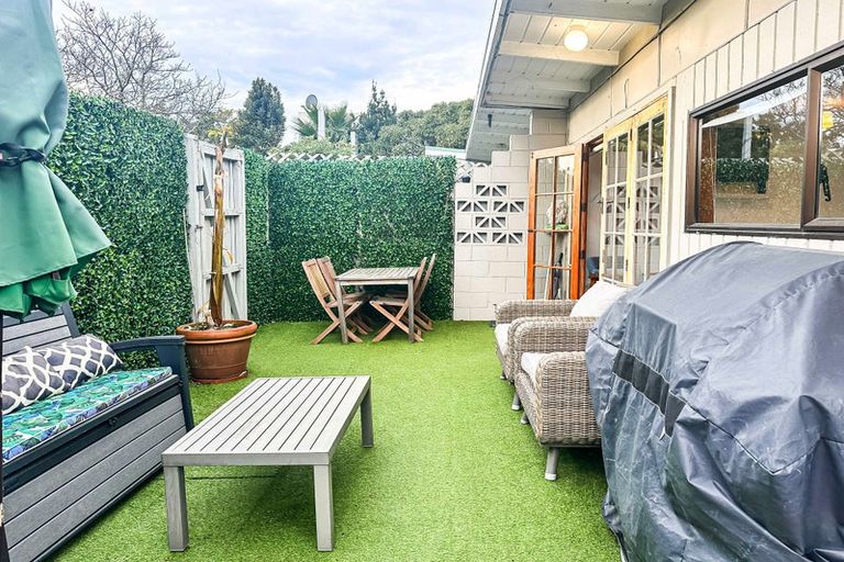 Photo of property in 2/3 Head Street, Sumner, Christchurch, 8081