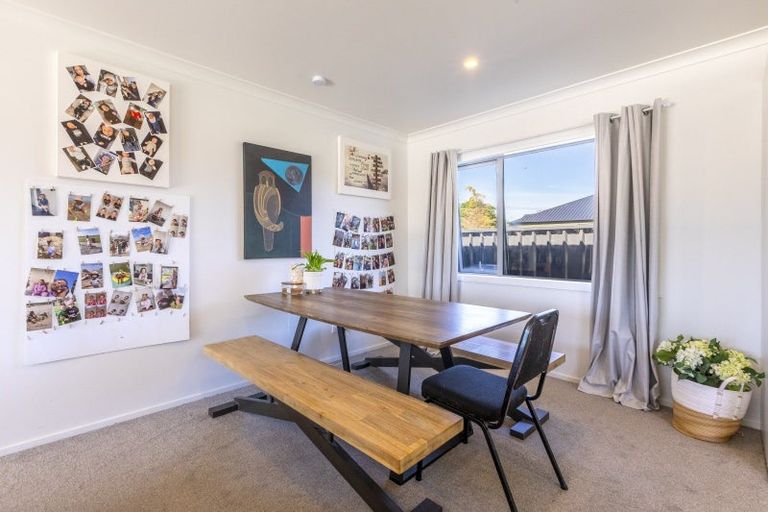 Photo of property in 12 Ross Street, Otane, 4202