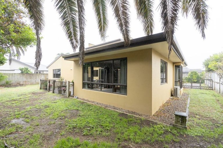 Photo of property in 16 Grasmere Court, Huntington, Hamilton, 3210