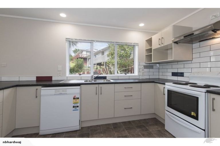 Photo of property in 5 Petrel Place, Massey, Auckland, 0614