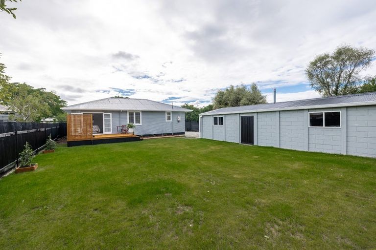 Photo of property in 15 Peters Avenue, Cloverlea, Palmerston North, 4412