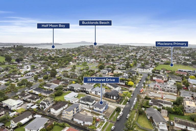 Photo of property in 19 Minaret Drive, Bucklands Beach, Auckland, 2014