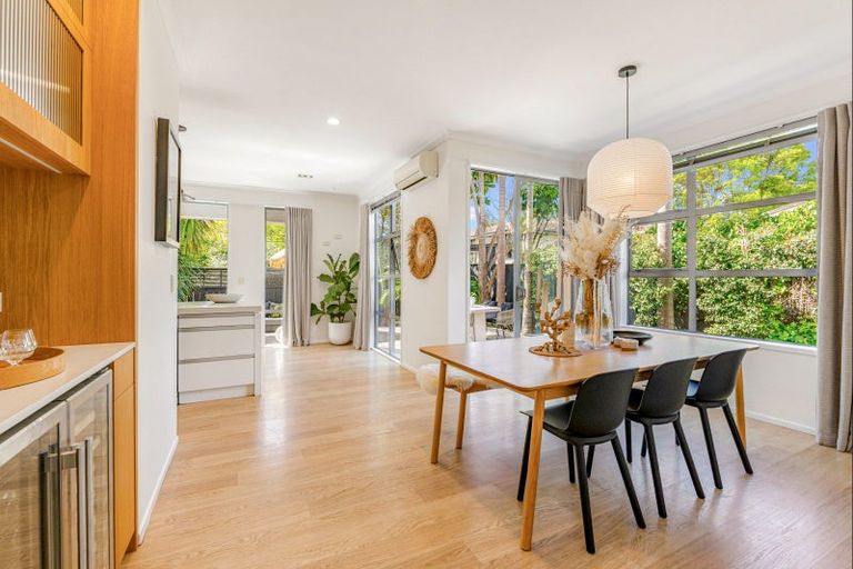 Photo of property in 11a Church Street, Northcote Point, Auckland, 0627